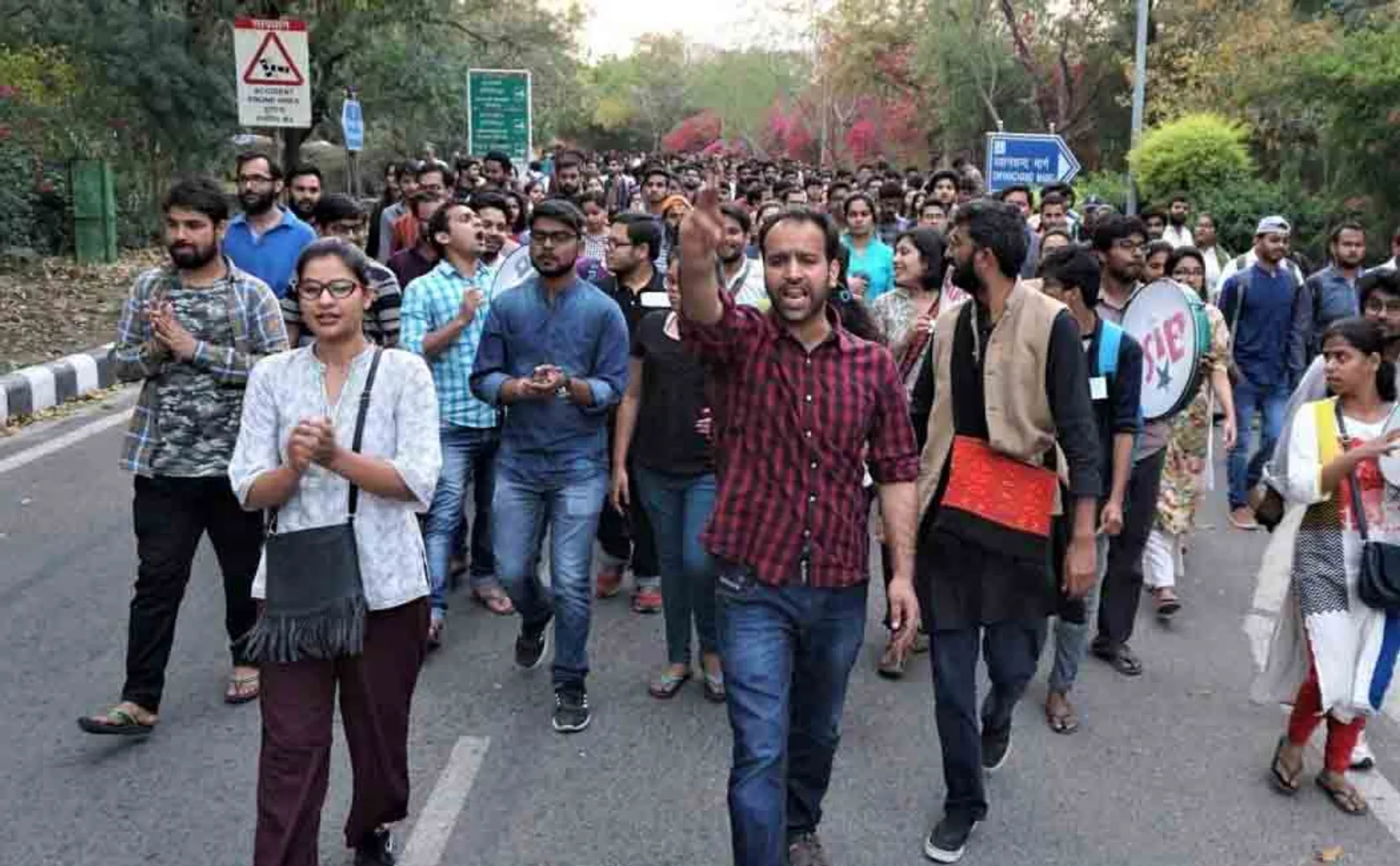 DELHI JAWAHARLAL NEHRU UNIVERSITY FEE INCREASED STOP STUDENTS WITHDRAWN STRIKE 